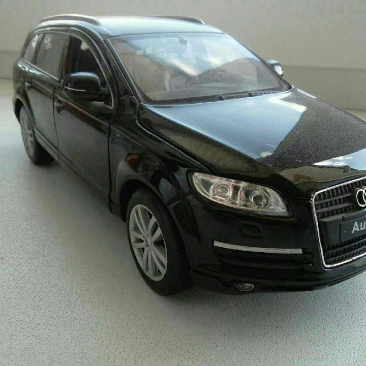 Модель Ауди Q7