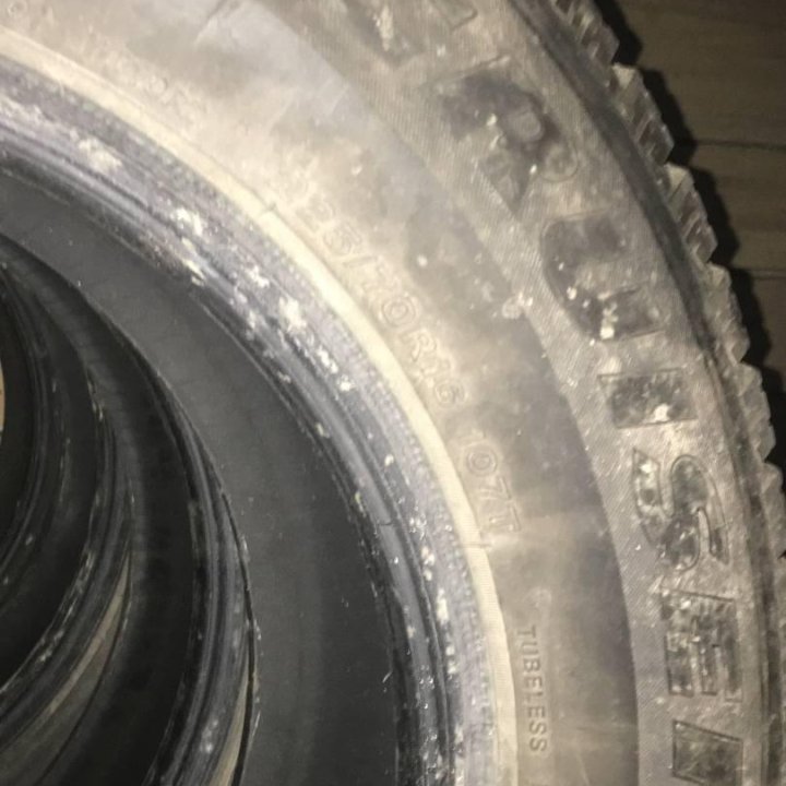 Шина Bridgestone Ice cruiser 225/70 R16