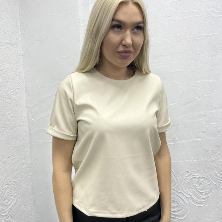 Кожаная кофта