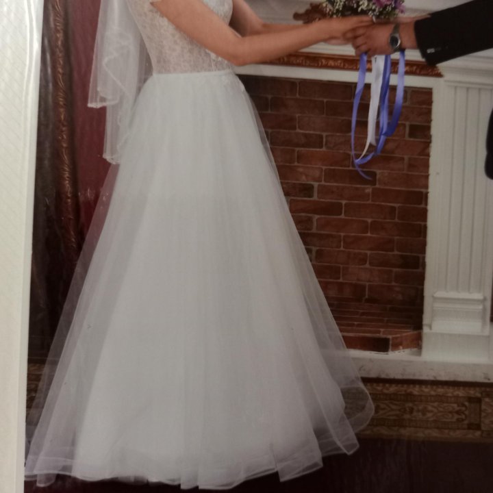 Свадебное платье