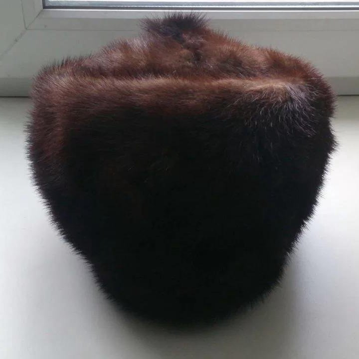 Женская зимняя норковая шапка 'Таблетка'