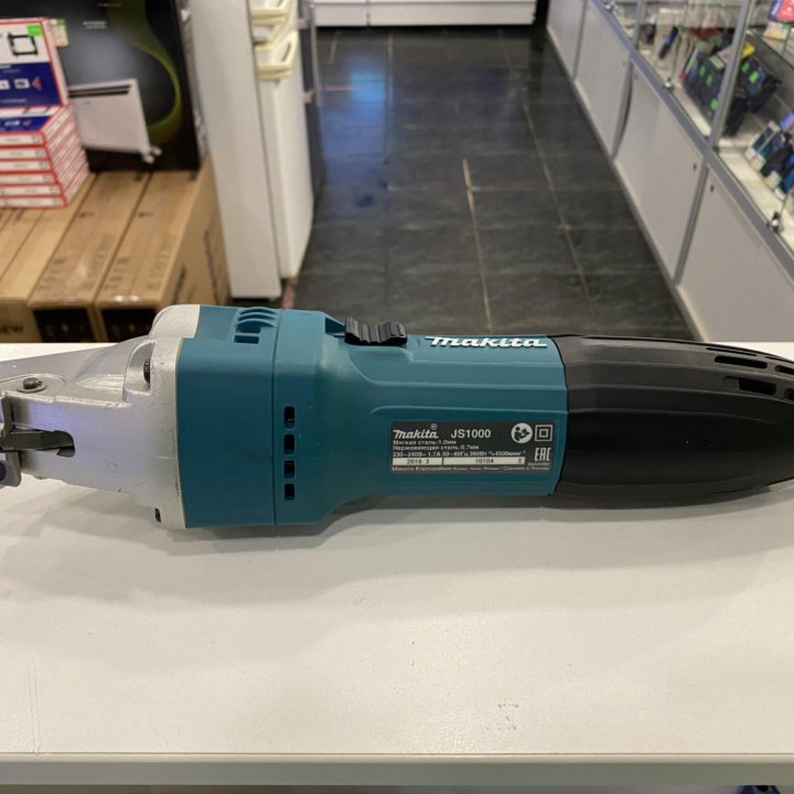 Шлицевые ножницы по металлу makita JS1000