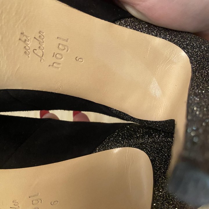 Женская обувь