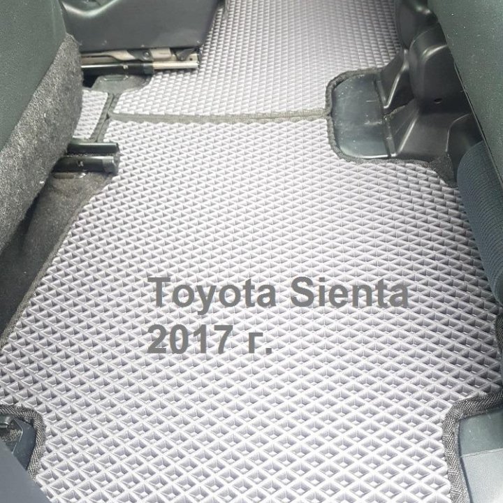 Автоковрики ЭВА Toyota Sienta 2017 г.