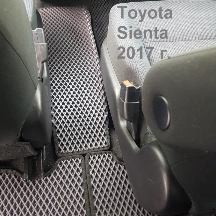 Автоковрики ЭВА Toyota Sienta 2017 г.