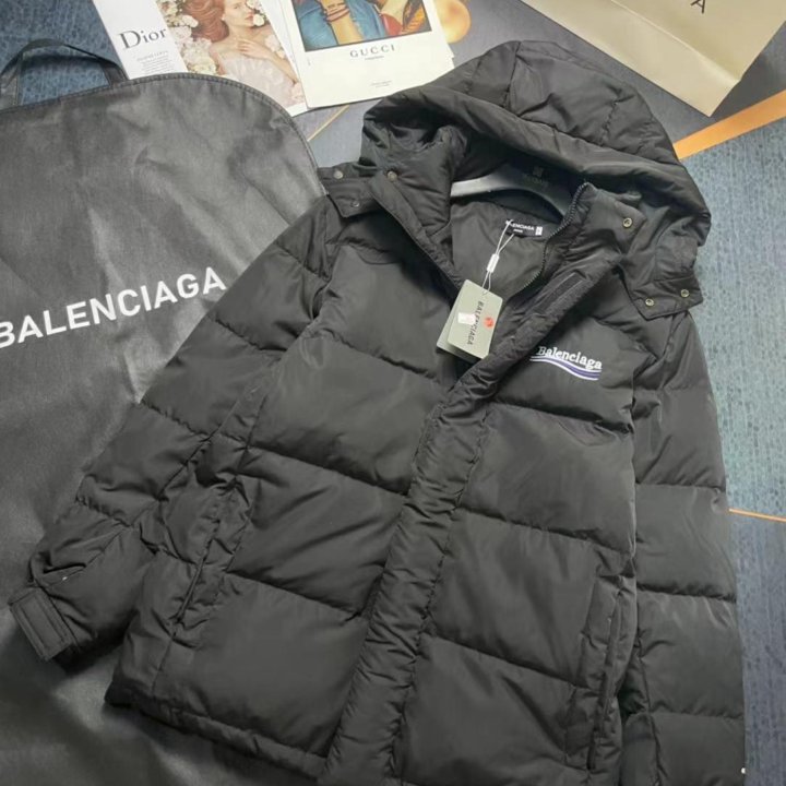 Куртка Balenciaga S размер