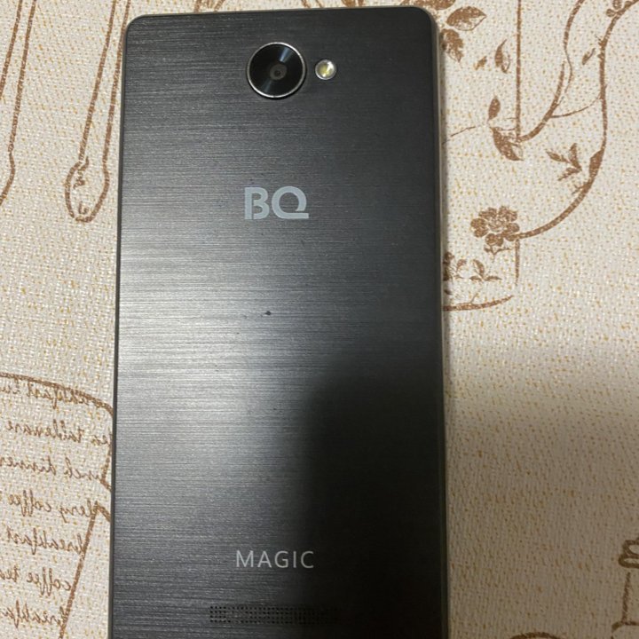 Смартфон BQ magic