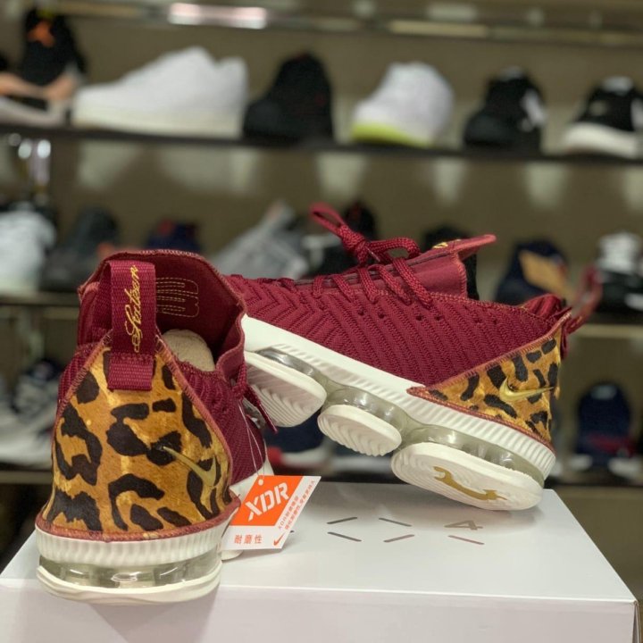 Кроссовки Nikе Lebron 16