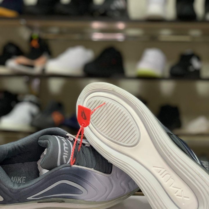 Кроссовки Nike Air Max 720