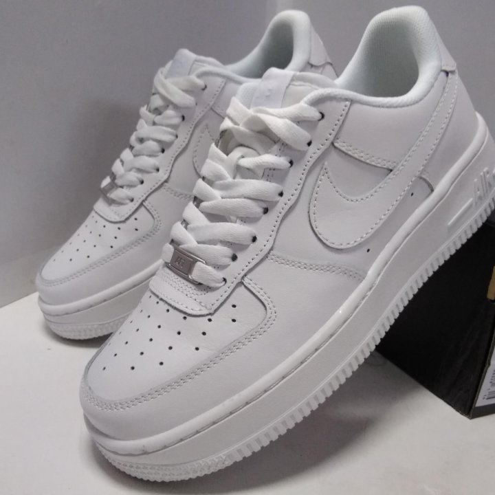 Кроссовки Nike Air Force