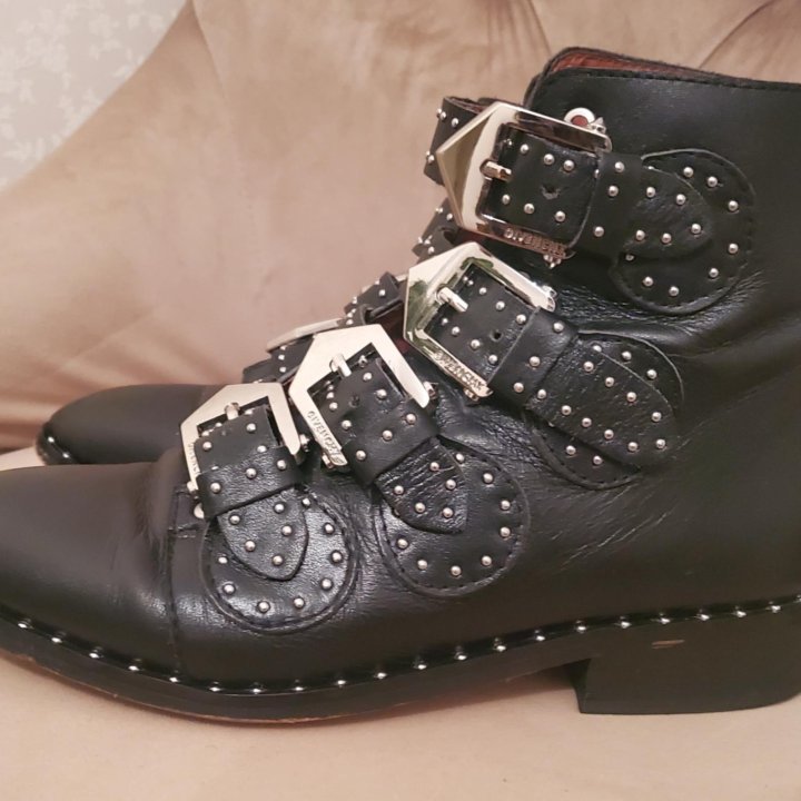 Ботинки 38 размер