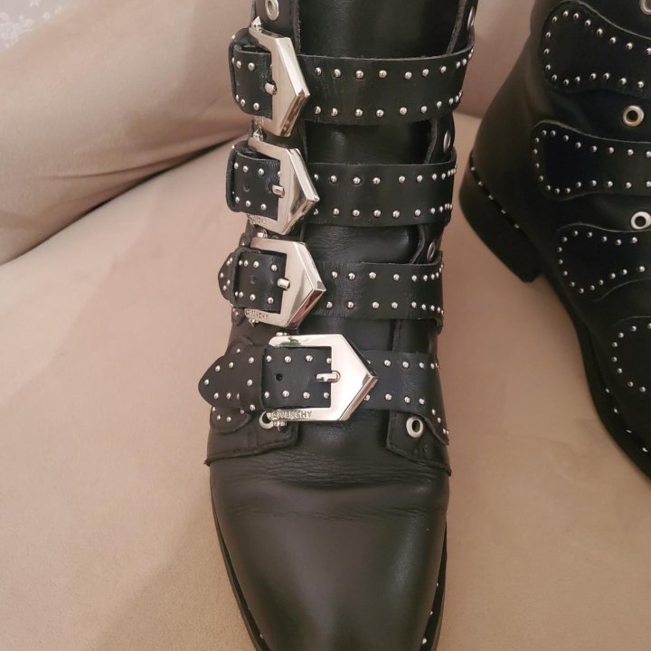 Ботинки 38 размер