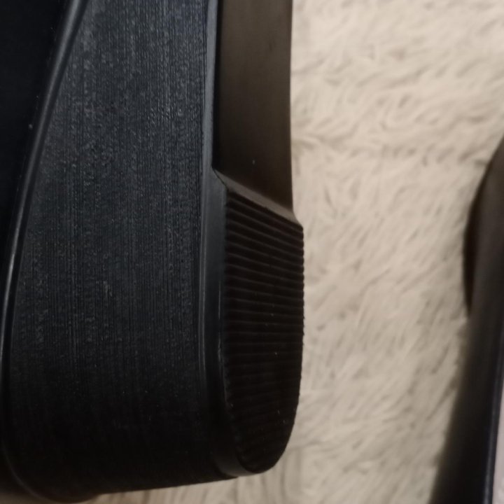 Женская обувь