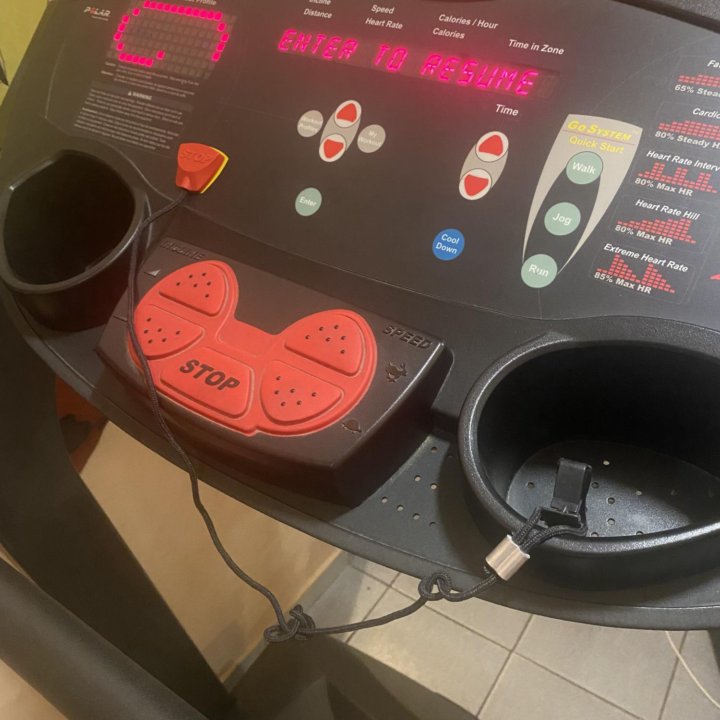 Беговая дорожка Life Fitness