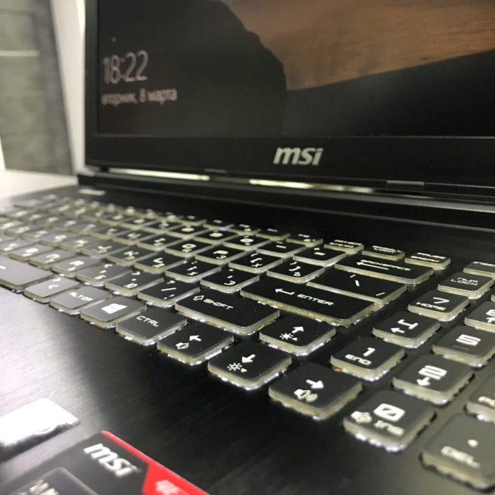 MSI/i5-4210H/8GB/GTX960M/ SSD+HDD/17.3 IPS FHD