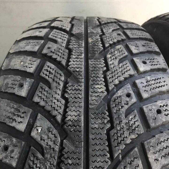 285/60R18 Marshal I'Zen RV Stud (№4173)