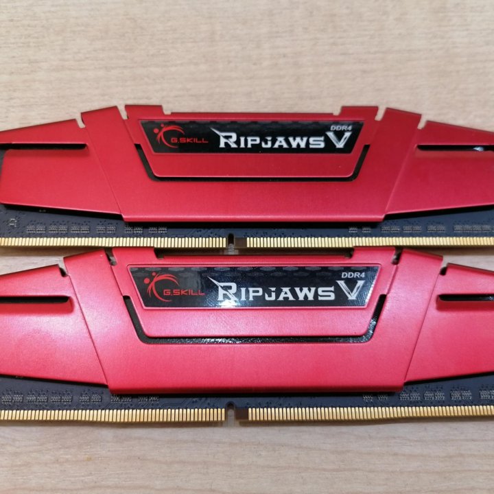 G.Skill Ripjaws 16GB(2x8GB) DDR4PC4-19200 2400 MHz