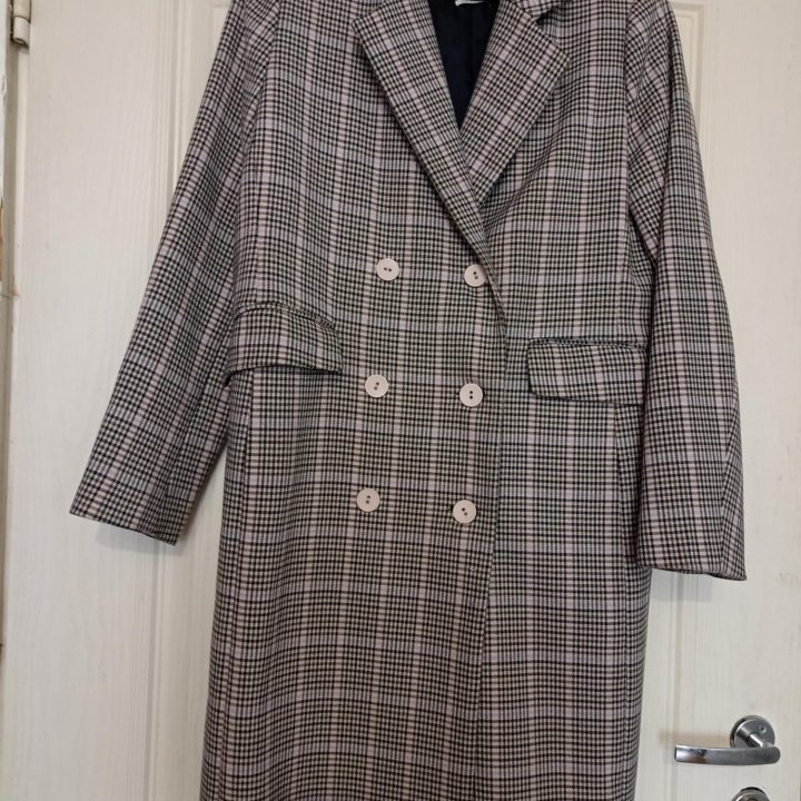 Продам пальто 46