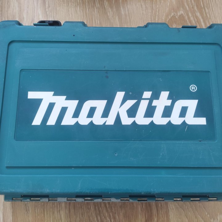 Makita HR2470