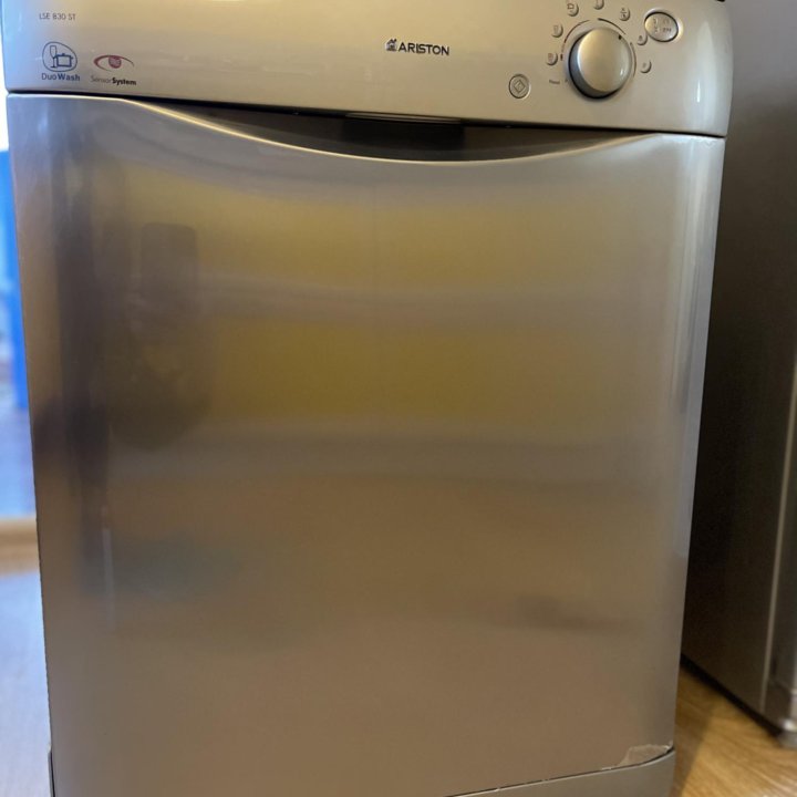 Hotpoint-Ariston LSE 830 T X посудомоечная машина