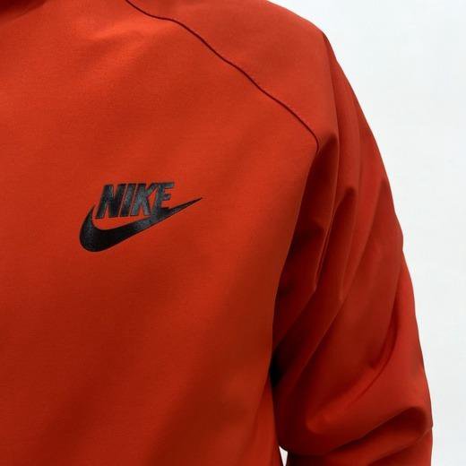 Демисезонная куртка Nike оранжевая