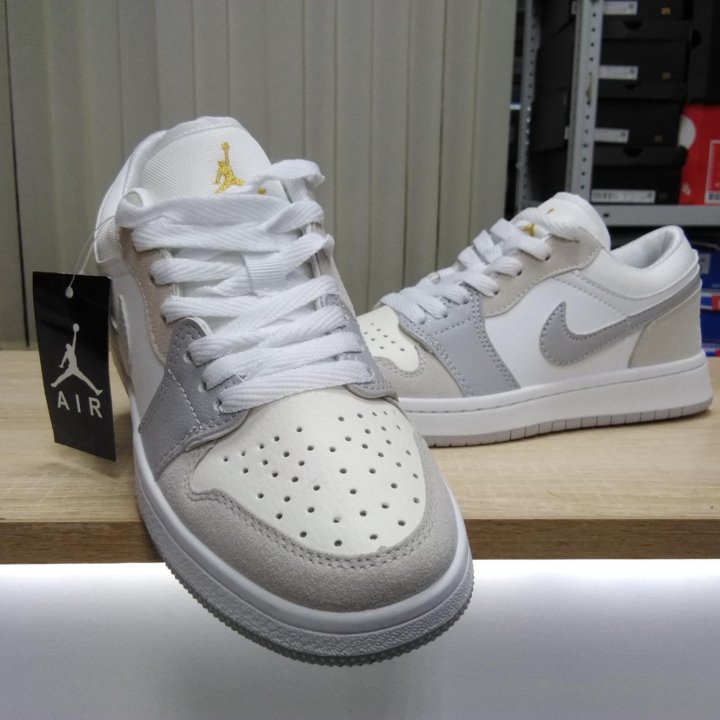 Модные стильные кроссовки Nike Air Jordan