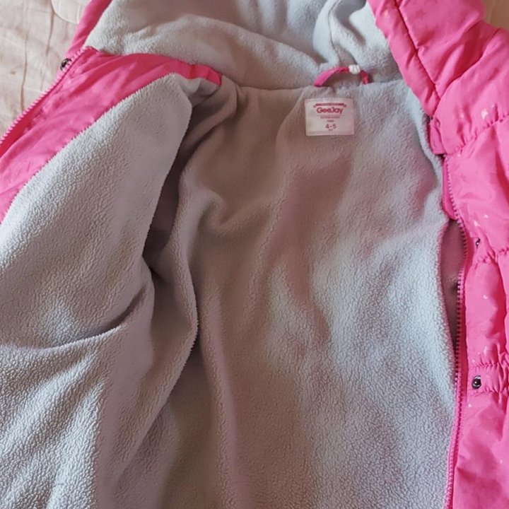 Куртка розовая на 4-5лет