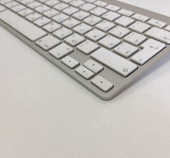 Apple Wireless Keyboard A1314 (без Num)