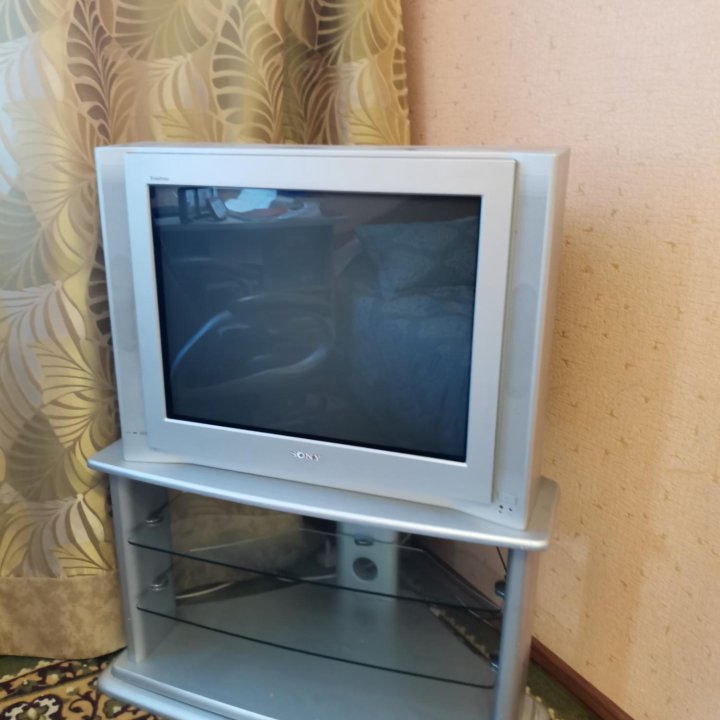 Продаётся телевизор Sony trinitron