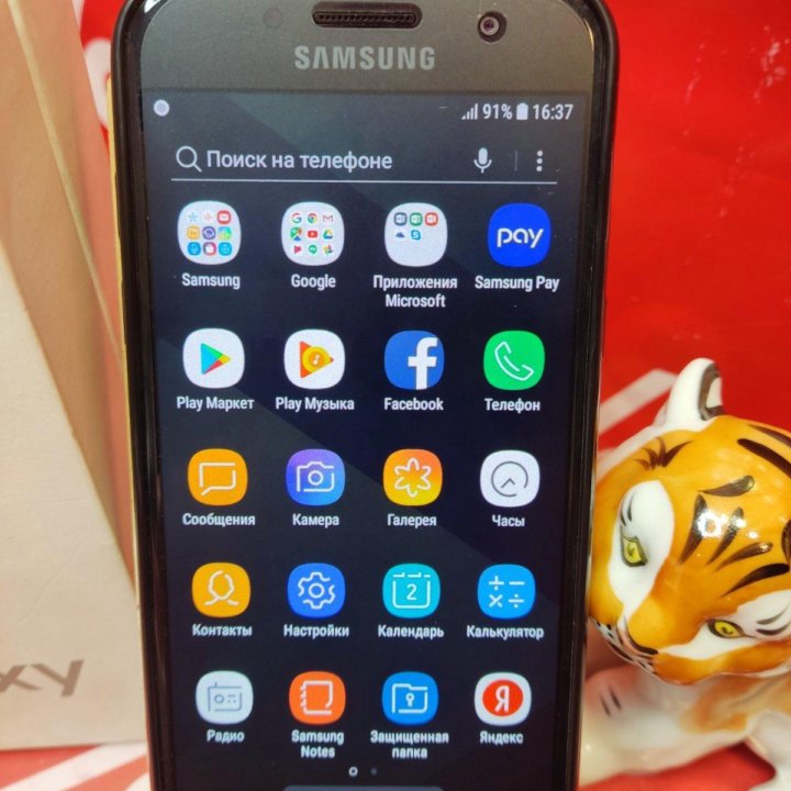 Смартфон Samsung Galaxy A3 2\16