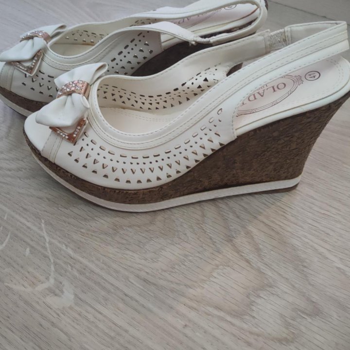 Туфли праздничные