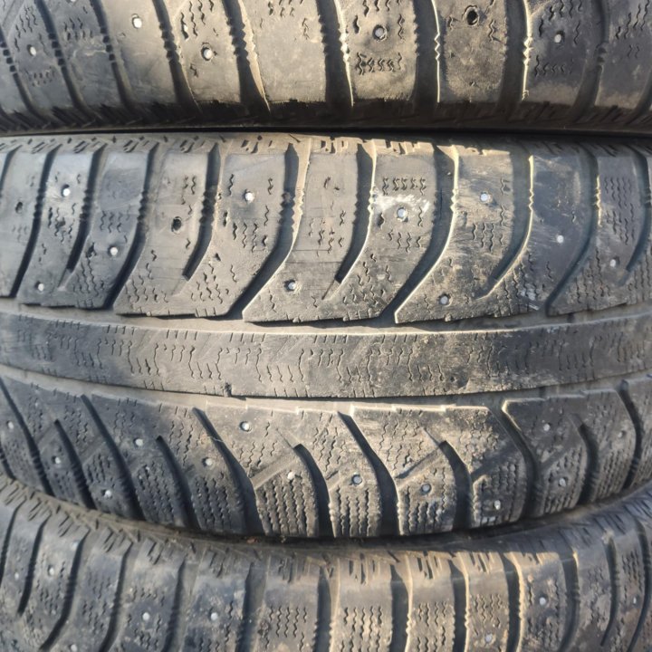 Bridgestone Ice Cruiser 7000, 225/60/17 Комплект