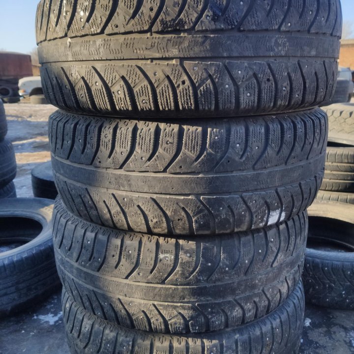 Bridgestone Ice Cruiser 7000, 225/60/17 Комплект