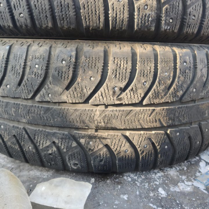 Bridgestone Ice Cruiser 7000, 225/60/17 Комплект