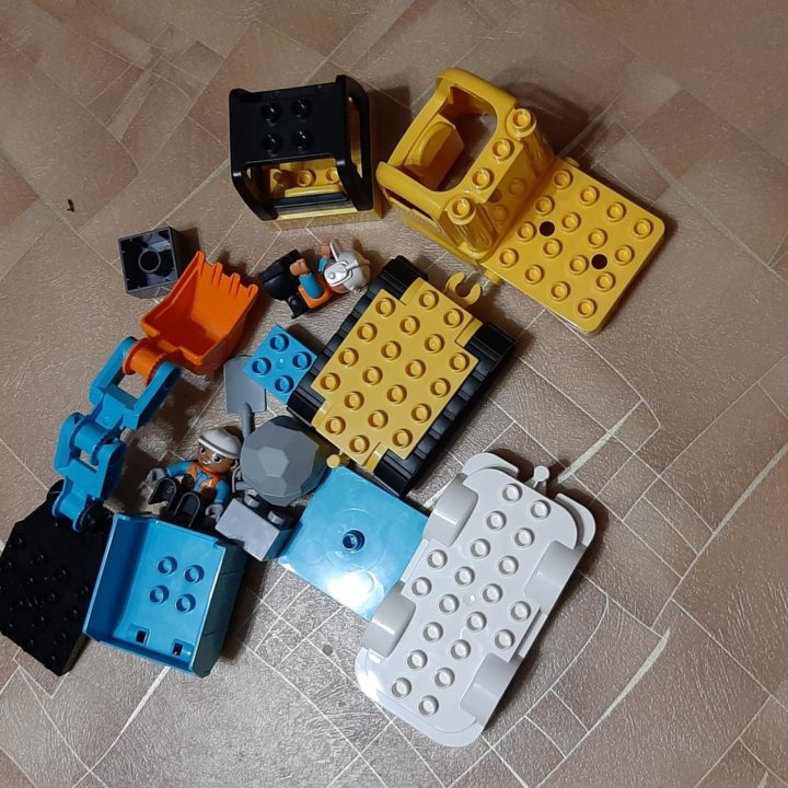 Конструктор Lego duplo.