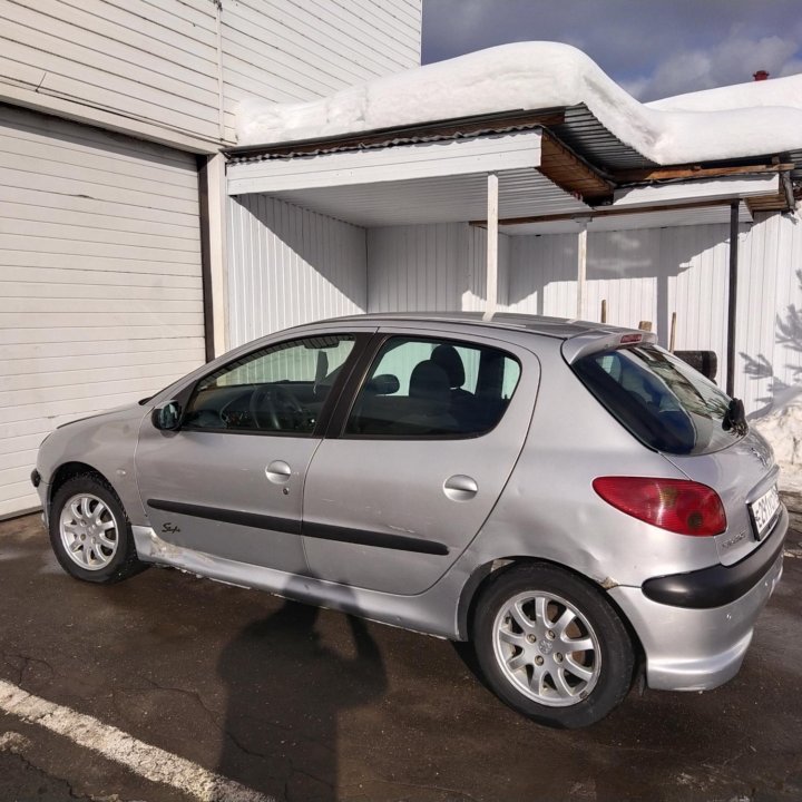 Peugeot 206, 2003