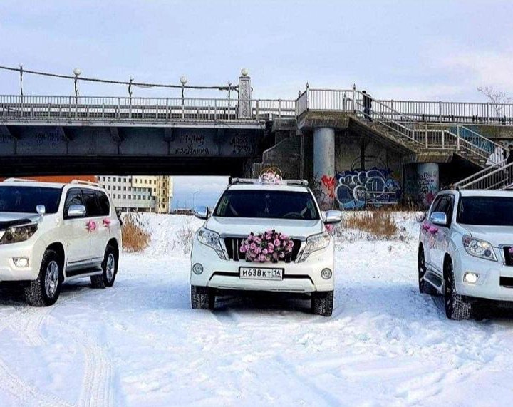 Аренда авто с водителем на ваше мероприятие.