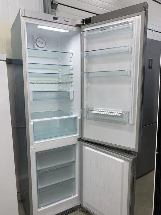 Холодильник Miele KFN 29233