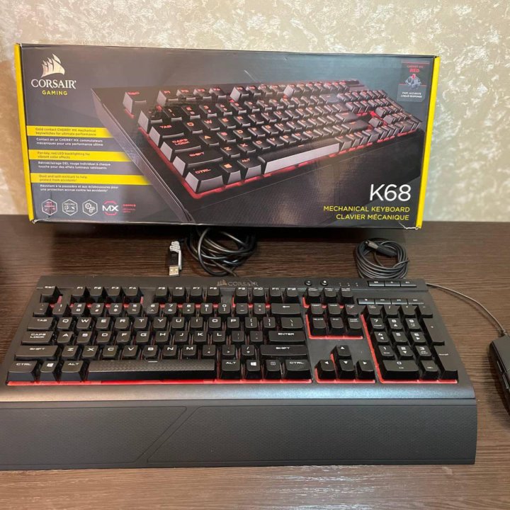 Клавиатура Corsair Gaming K68 +Мышка