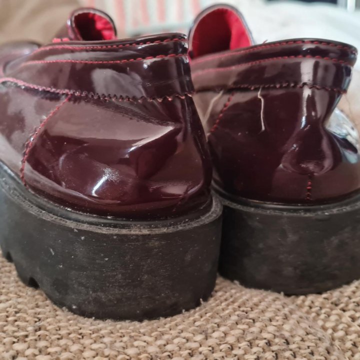 Мокасины лак