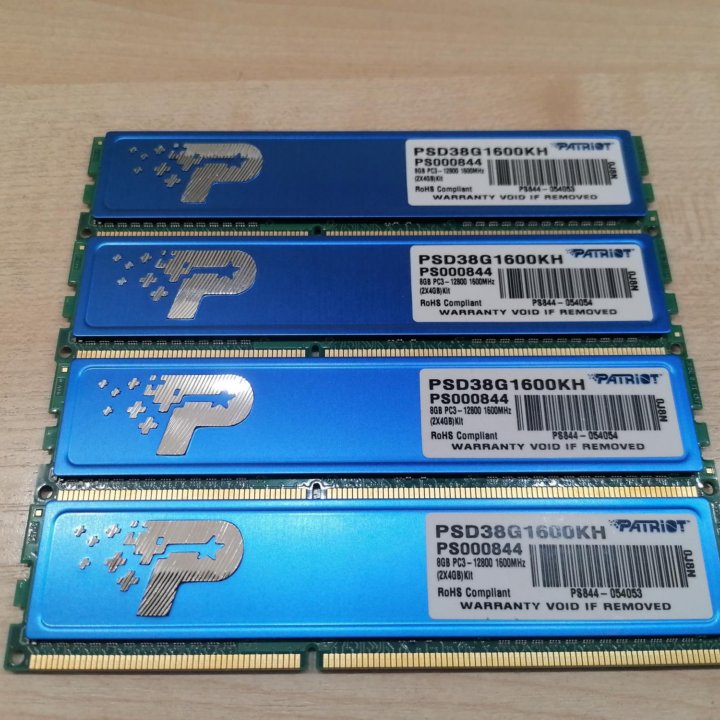 Patriot 16GB(4x4GB) DDR3 PC3-12800 1600 MHz