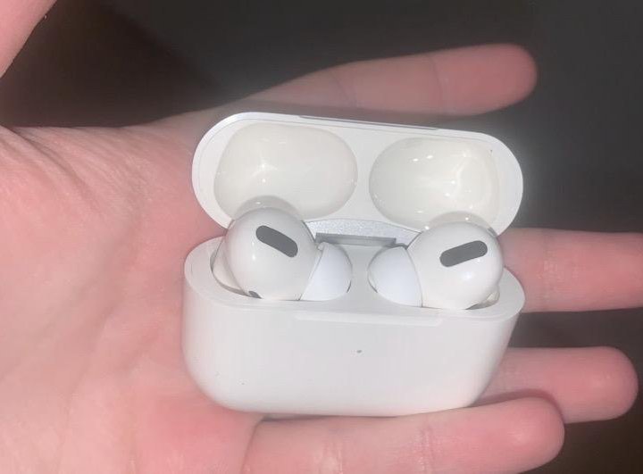 AirPods Pro оригинал + гарантия б/у