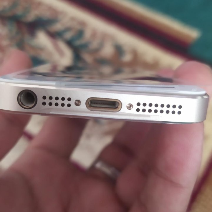 Айфон 5s silver