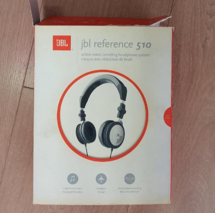 Наушники с шумоподавлением JBL