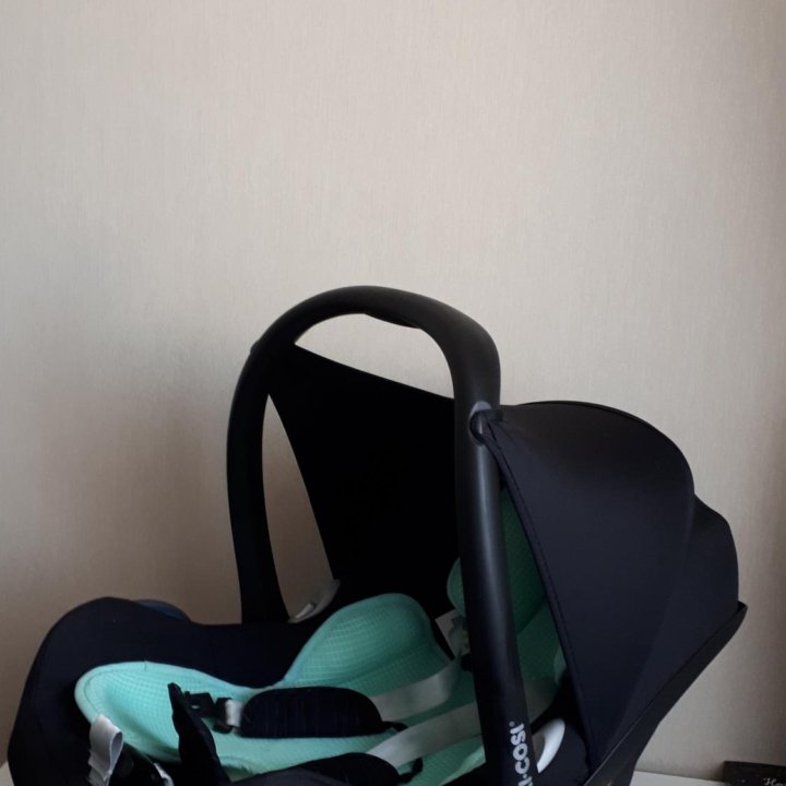 Автокресло maxi cosi cabriofix 0+