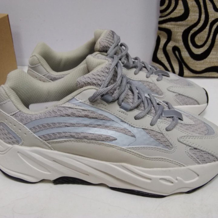 Кроссовки adidas yeezy boost 700 v2