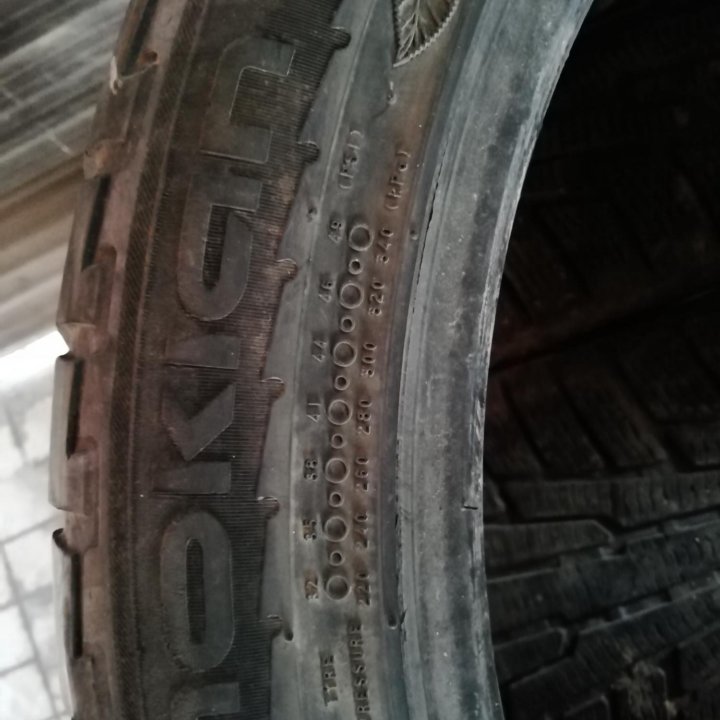 Шины б/у Nokia hakkapeliitta R 275/40 r 20