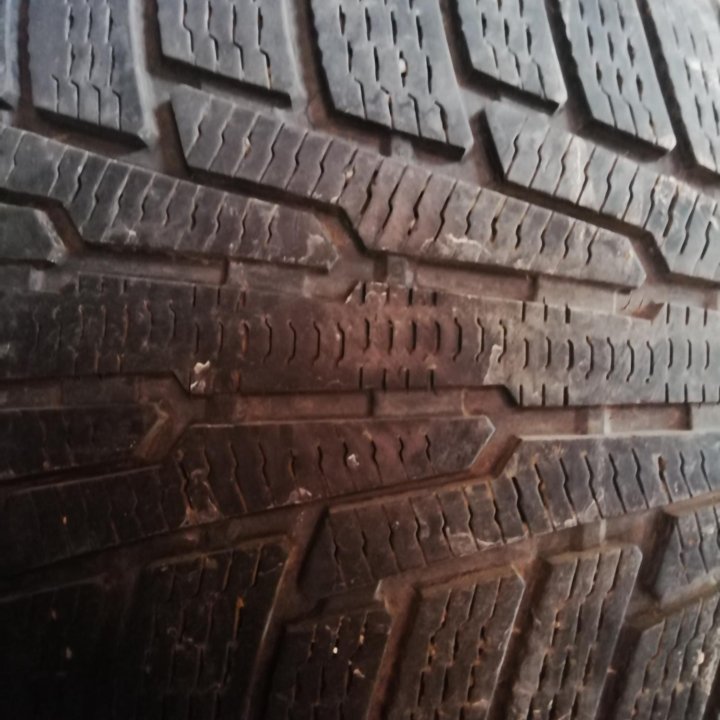 Шины б/у Nokia hakkapeliitta R 275/40 r 20