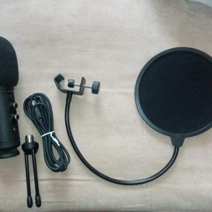 Микрофон DEXP U700
