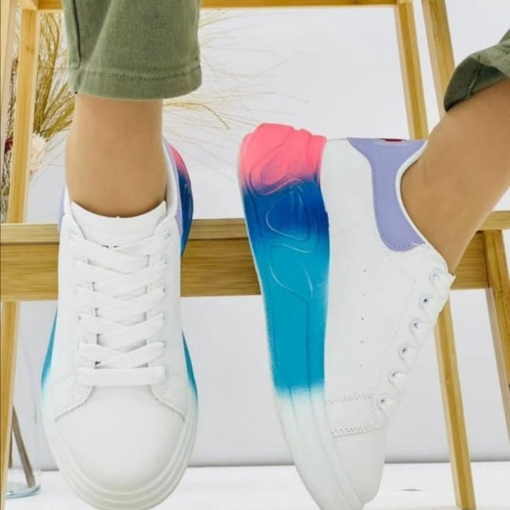 Кроссовки. 38, 39